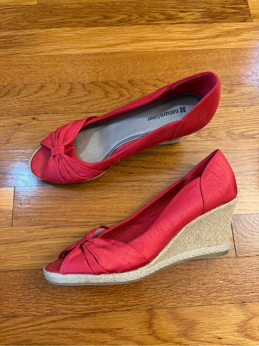 Naturalizer Red Satin Bow/Cinch Peep Toe Cork Wedge Heels in Red - Size 9